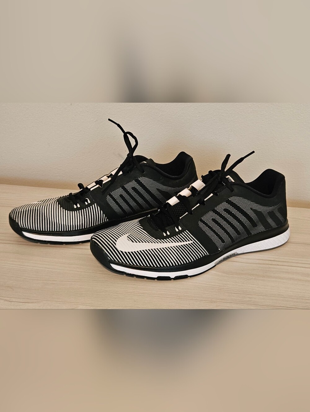 Men's Nike Zoom TR Black and White Striped Training Sneakers Sz 13